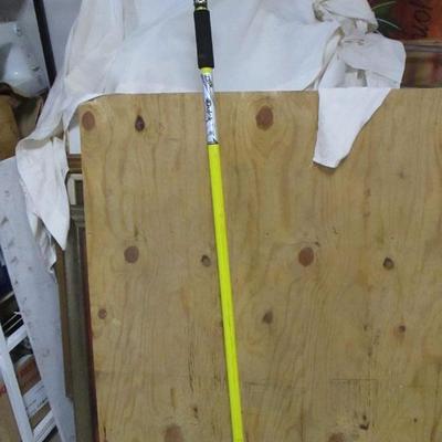 Lot 195 - Quick Support Rod 1 0f 2 