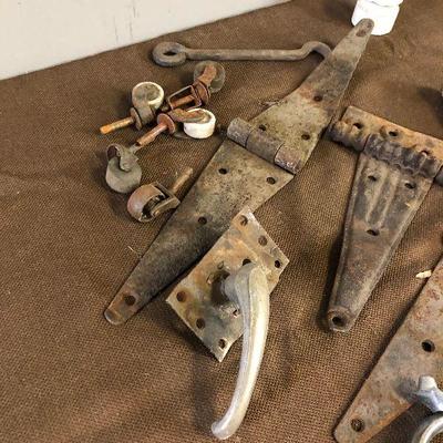 Lot#200 Antique Hardware; hinges, handle, wheel, pulley