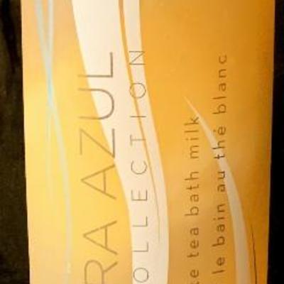New Thera Azul Spa Collection White Tea Bath Milk 8 oz 