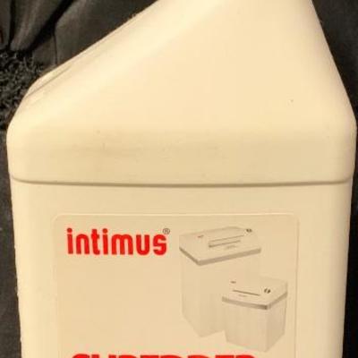 Intimums Shredder Oil ( I had no idea our shredders needed to be oiled)  Who knew?)  - NEW