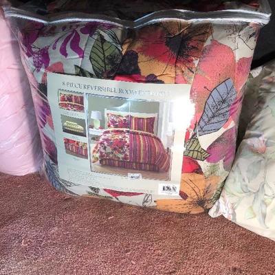 Lot 13 - Various Bedding - Twin & Full Comforters, Warming Blanket, Wool Blanket, Quilts, Sheets