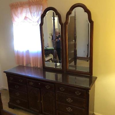Lot - 58 Mahogany Long Dresser with Mirrors 