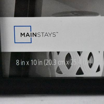 6 Black Frames: Mainstays 8