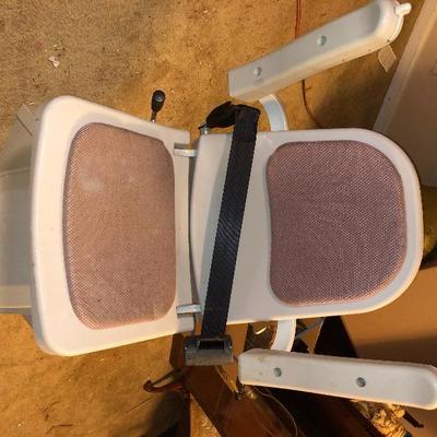 Lot 66 - Acorn Lift Chair - Already uninstalled and ready for pick up!