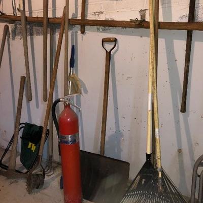 Lot 76 - Large Lot of Garden/Garage Tools