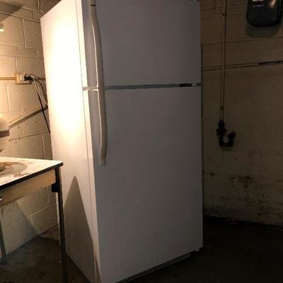 Lot 77 - Sears Refrigerator Model AS-18