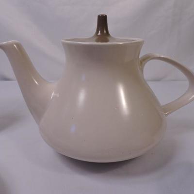 Teapot, Cream and Sugar and 5 Plates