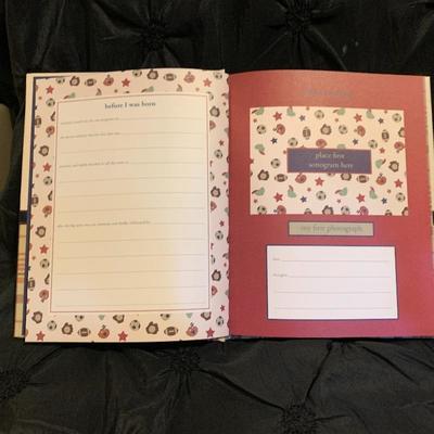 New Boy Baby Book 78 Full-Color Fill-In Pages to Record all Baby's Precious Memories