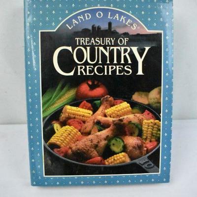 Land O Lakes Treasury of Country Recipes Cookbook, Published 1992