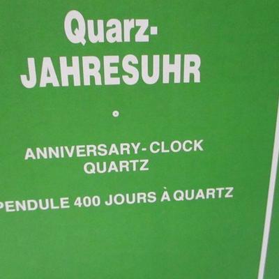 Lot 1 - Quarz Jahresur Anniversary Clock - Loricron