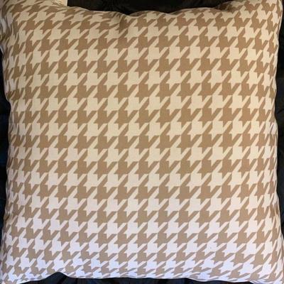 New Quality & Comfy 20" x 20" cblifestyle Checkerboard German Pointer Pillow