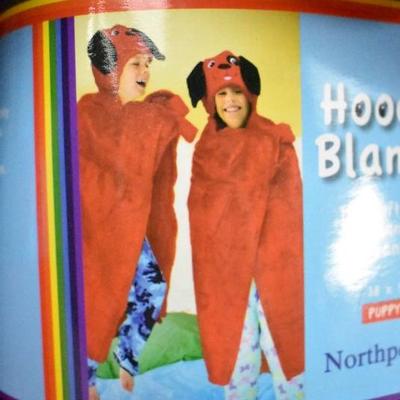 2 Hooded Blankets: Red Puppy Pal 38