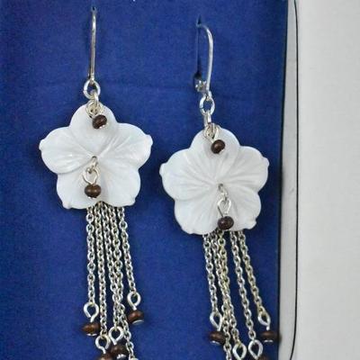 Avon Island Vibe Mother of Pearl Flower Medallion Earrings - New in Box