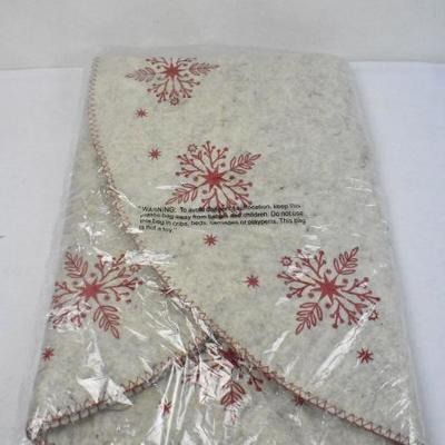 Belham Living Embroidered Scandinavian Felt Christmas Tree Skirt, 48