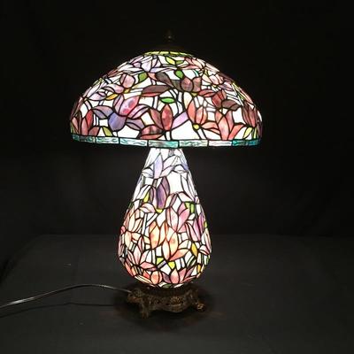 Lot 19 - Tiffany Style Lamp