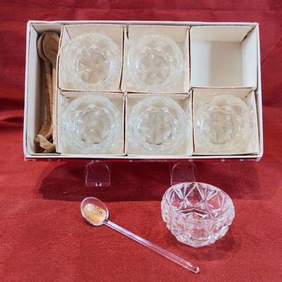 Boxed Set of Salt Cellars with Spoons