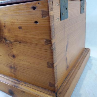 Antique Grooming Travel Box