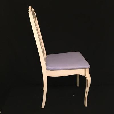 Lot 31 - Desk & Chair