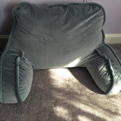 Lot 39 - Bedspread & More