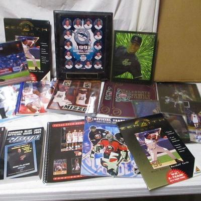 Lot 91 - Sports Guides & Programs & Baseball Cards