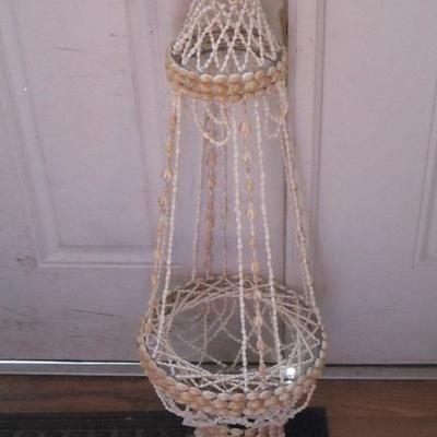 Lot 110 - Hanging Shell Plant Holder