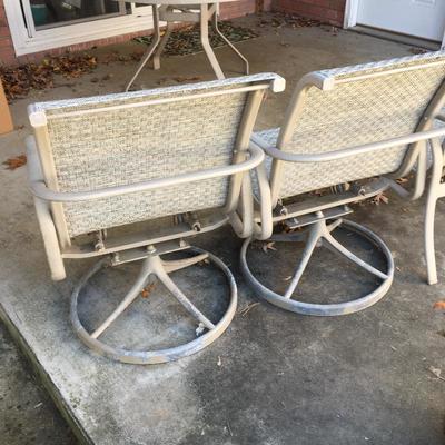 Lot 68 - Patio Table & Chairs