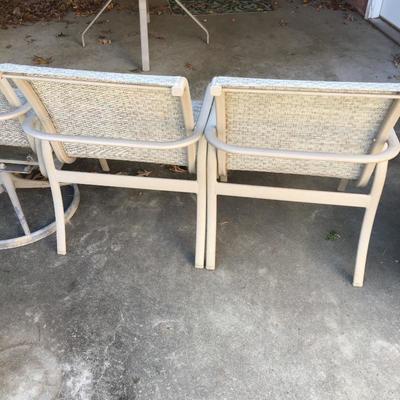 Lot 68 - Patio Table & Chairs