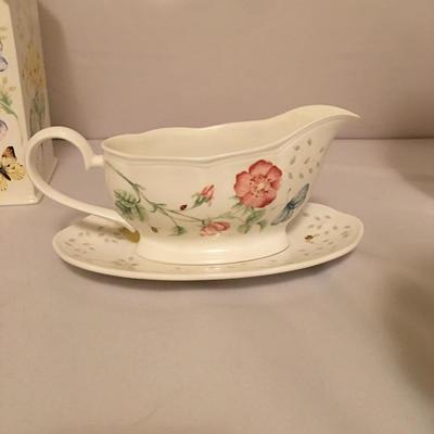  Lot 72 - Lenox Dishware