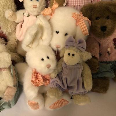 Lot 77 - Bounty of Bears
