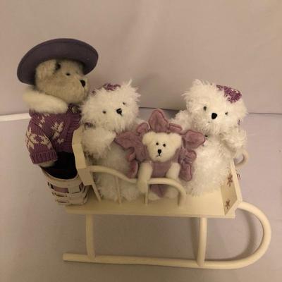 Lot 82 - Boyd's Bears Winter Collection