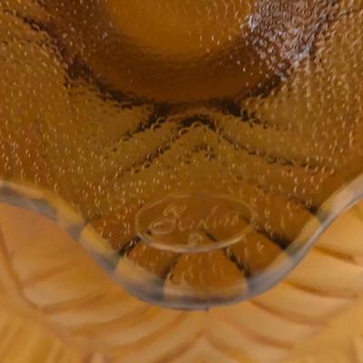 Lot 89- Fenton Bowls