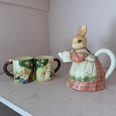 Lot 101 - Colony of Rabbits