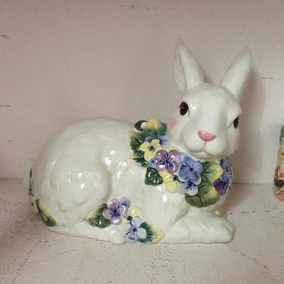 Lot 101 - Colony of Rabbits