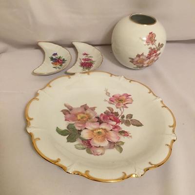 Lot 102 - Gold Rimmed Collection 