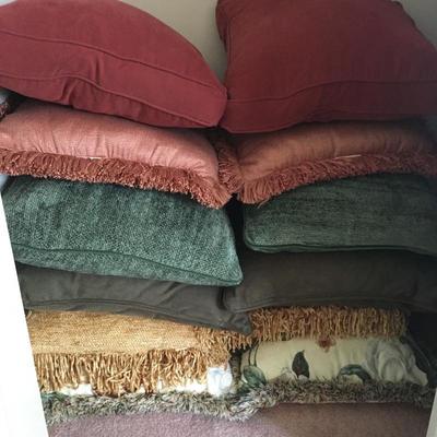 Lot 123 - Pillows & Blankets