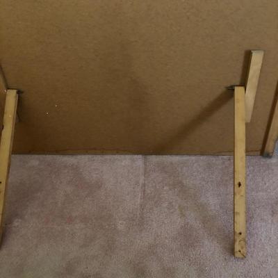 Lot 128- Drew Side Table and Dresser Mirror