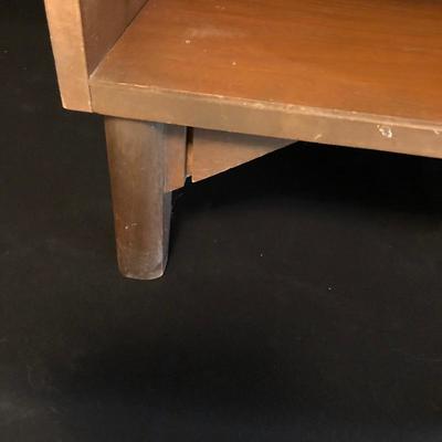 Lot 128- Drew Side Table and Dresser Mirror