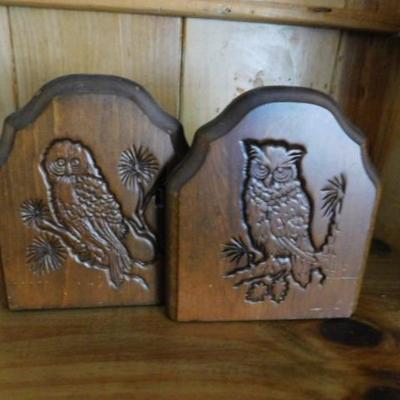 Relief Cut Wood Owl Book Ends 7