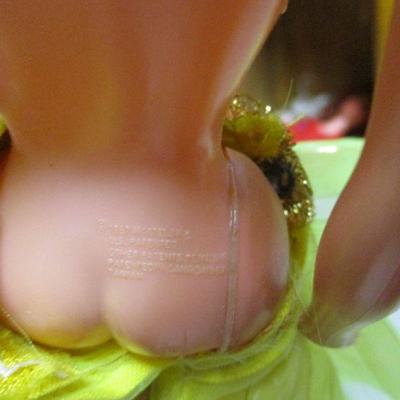 Lot 189 - Barbie & Ken Dolls & Toys - Storage Case & Cloths 