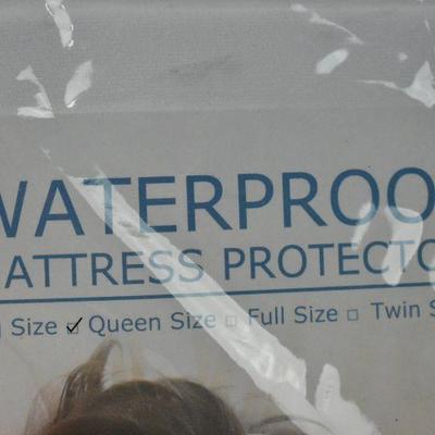 Mattress Protector, Queen Size by JML, Super Soft Quiet, Plain White - New