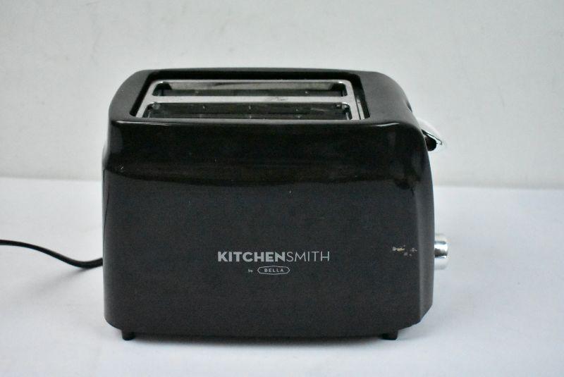 Kitchen Smith 2 Slice Adjustable Toaster. Works