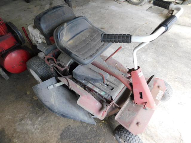 Snapper Riding Mower with 10 HP Briggs and Stratton Motor EstateSales