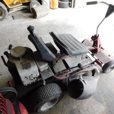 Snapper Riding Mower with 10 HP Briggs and Stratton Motor