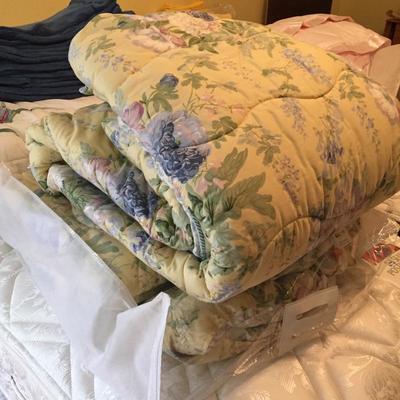 Lot 130 - Pair Twin Bed Frames And Bedding