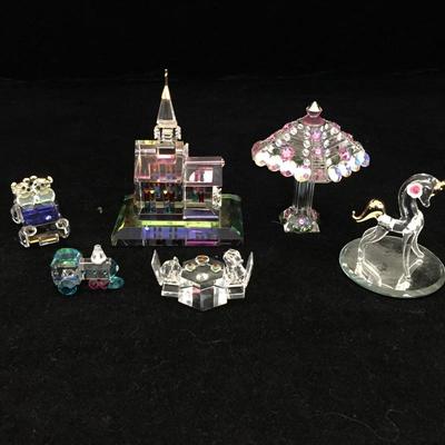 Lot 133 - Miniature Glass Figurines