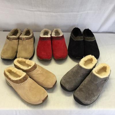 Lot 139 - Large Lined Footwear Collection