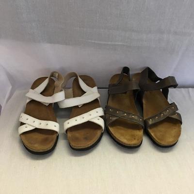 Lot 142 - Naot Sandles