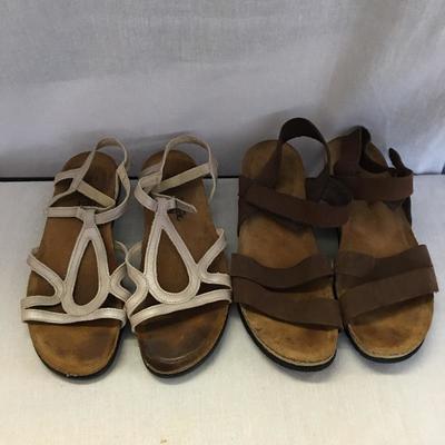 Lot 142 - Naot Sandles