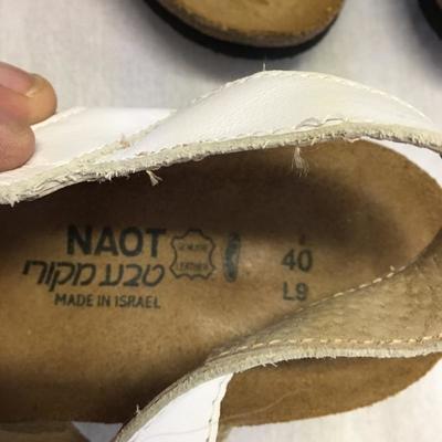 Lot 142 - Naot Sandles