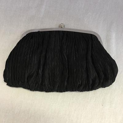  Lot 144 - Ladies Formal Accessories 